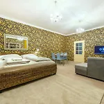 Locals Monastery Appartement *