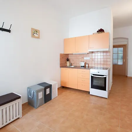 Locals Monastery Apartment *