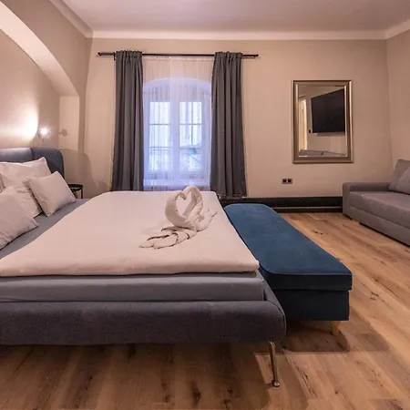 Locals Monastery Apartment