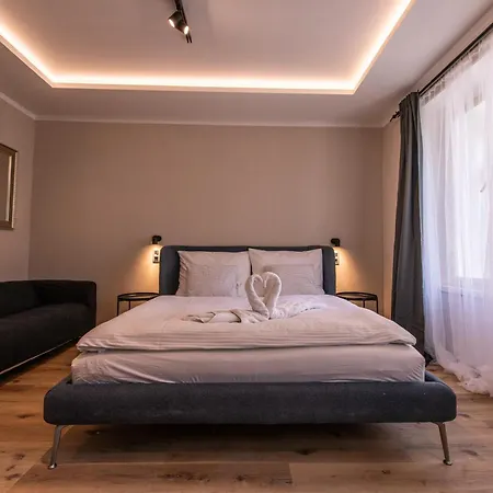 Locals Monastery Apartment *