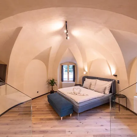 Locals Monastery Apartment Prague