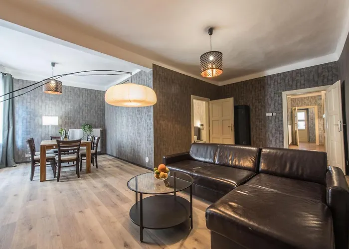 Appartement Locals Monastery Praag