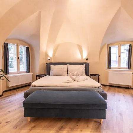 Locals Monastery Apartamento Praga